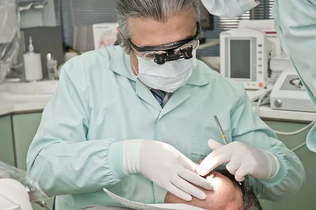 Uvolněný zubní můstek: Co dělat? 12 Uvolněný zubní můstek: Co dělat?